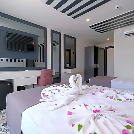 Black Royal Belek 3* Serik